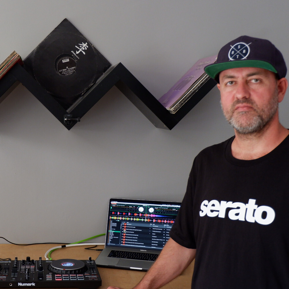 Mixtrack Platinum FX